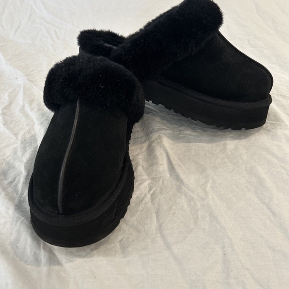UGG Women's Disquette Slipper in Black - Picture 3 of 5